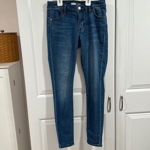 Women’s Old Navy super skinny, mid rise jeans size 2